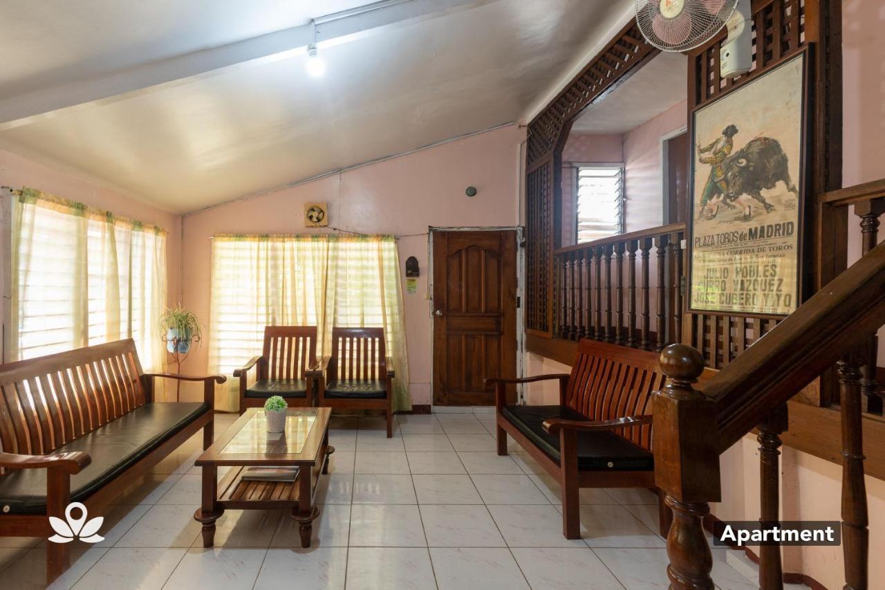 Ostello Almonte Transient Puerto Princesa Esterno foto